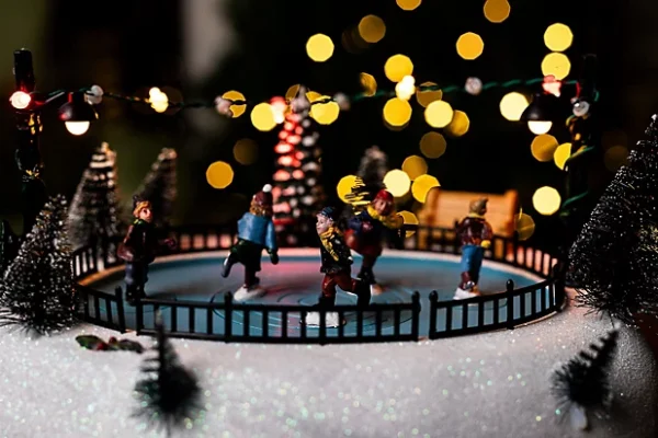 LED Musical Gingerbread Skate Scene
